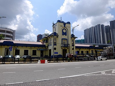 Which famous palace is located in Johor Bahru?