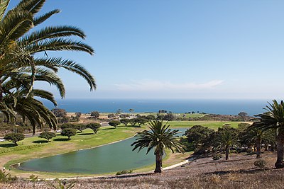 What is the size of Pepperdine University's main campus?