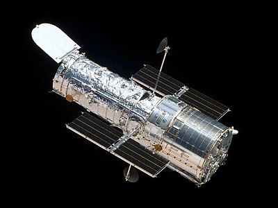 When was Edwin Hubble born?