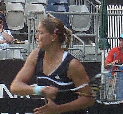 Who did Dinara Safina lose to in the 2009 French Open final?