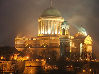 Which neighboring country does Esztergom share a border with?