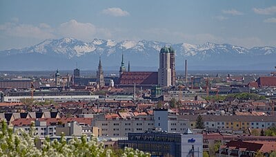 What are the timezones Munich belongs to?