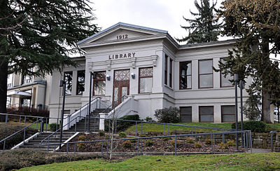 Which famous historic buildings in Ashland are popular tourist attractions?