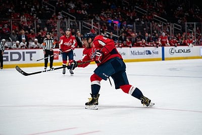 Which trophy did Alexander Ovechkin win for being the most valuable player in the 2018 playoffs?