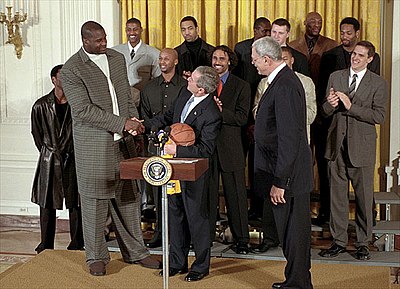 Which award did Shaquille O'Neal receive in 2009?