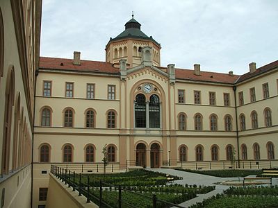 What was Esztergom's role in Hungary during the 10th to mid-13th century?