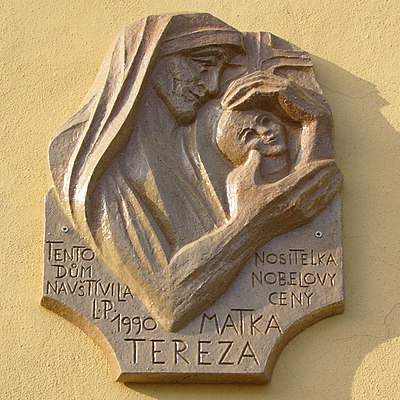 Do you know where Mother Teresa lived during the time period between Nov 30, 1930 and Sep 5, 1997?