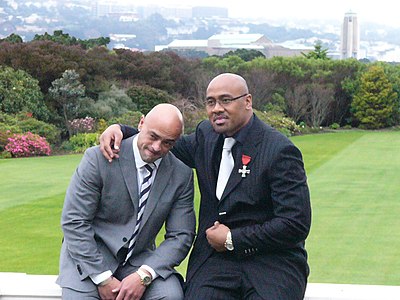 What honor from the Queen's Birthday Honours did Lomu receive in 2007?