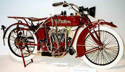 In which racing event did the Indian Motorcycle factory team secure the top three positions in 1911?