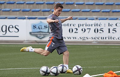 Which club did Gameiro play for before returning to Strasbourg?
