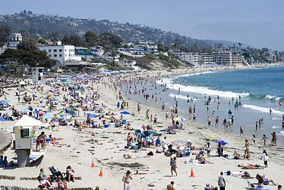 How many households are there in Laguna Beach? [br] (information updated in 2020)