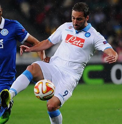 Which club did Higuaín start his professional career with?