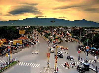 What is the name of the famous bridge in Siliguri?