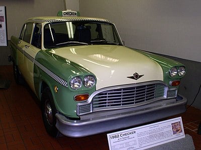 What was the main selling point of Checker taxi cabs for taxi companies?