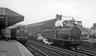 What discovery helped the Stockton and Darlington Railway overcome its financial difficulties?