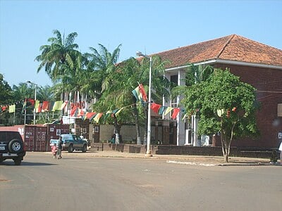 What is the dominant ethnic group in Bissau?