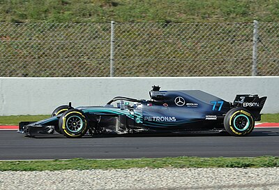 Which Formula One team does Valtteri Bottas drive for in 2022?