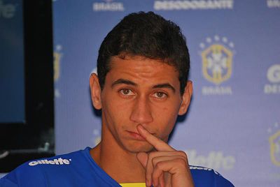 In which year was Ganso named the best midfielder in the Campeonato Brasileiro Série A?