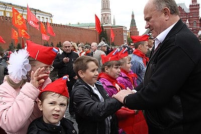 In which presidential election did Zyuganov controversially lose to Boris Yeltsin?