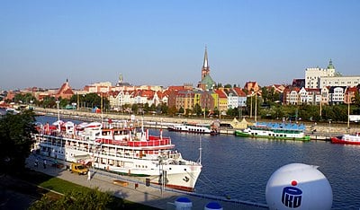 What is the female population of Szczecin? [br] (information updated in 2021)