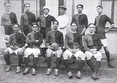 Which sport are Clube De Regatas Do Flamengo predominantly associated with?