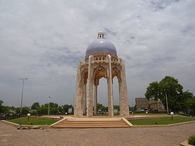 What is the name of the national zoo located in Bamako?