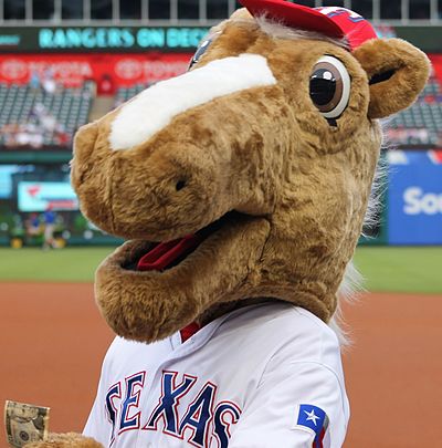 Which Texas Rangers player won the 2010 American League MVP award?