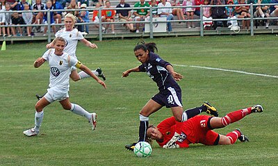 Which Swedish club did Marta win the UEFA Women's Cup with in 2004?