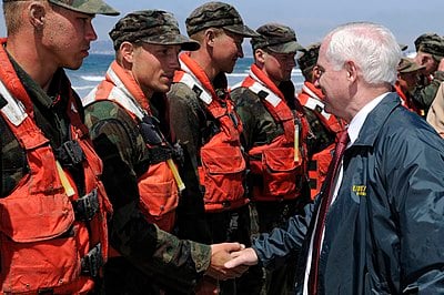 Which branch of the military did Robert Gates serve in as an officer?