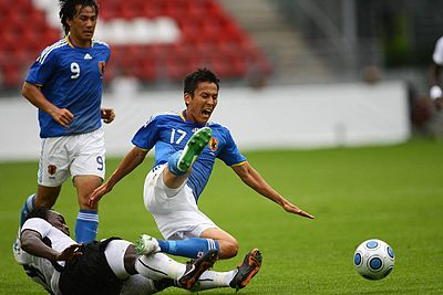 What is the age of Makoto Hasebe?