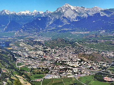 What is the area occupied by Sion? [br] (The information was updated in 2004)