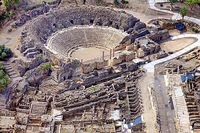 What is the geographical significance of Beit She'an's location?