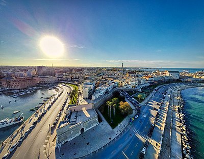 What is the name of the modern heart of Bari?