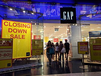 Who are the founders of Gap ?