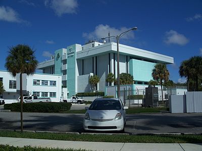 Is Hollywood, Florida a part of the Miami metropolitan area?