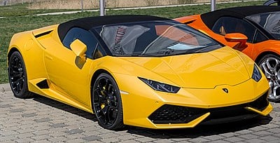 Which Lamborghini model is powered by a V10 engine?