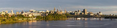 Could you specify the official languages used in Ottawa?[br](Select 2 answers)