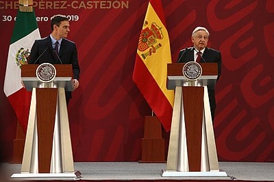 Which positions has Andrés Manuel López Obrador held?[br](Select 2 answers)