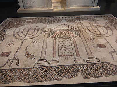 What is the significance of the Beit She'an National Park?