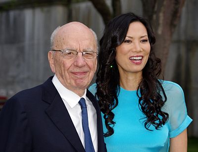 What does Rupert Murdoch look like?