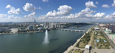 Which river flows through Pyongyang?