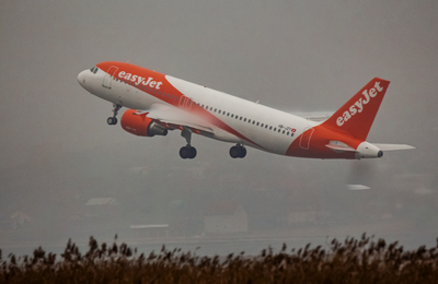 How many aircraft does EasyJet operate?