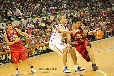 How many PRISAA titles did James Yap lead his team to in high school?