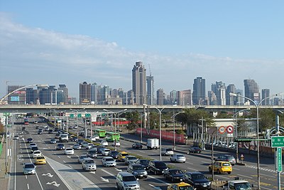 What is the approximate population of Taichung?
