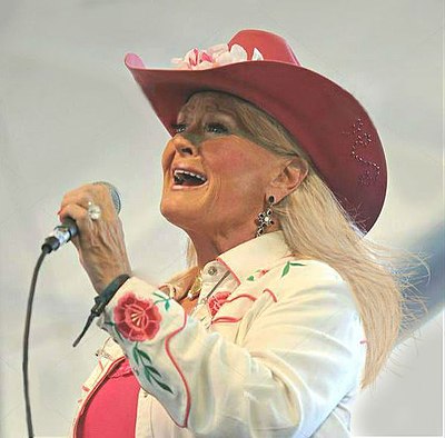 Which TV show did Lynn Anderson regularly appear on?