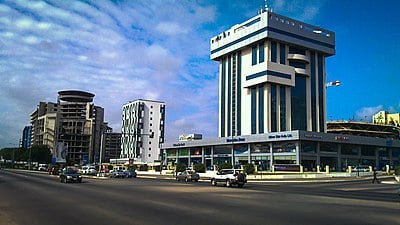What is the capital and largest city of Ghana?