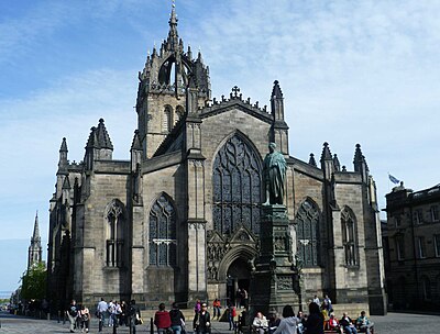 Which of the following cities or administrative bodies are twinned to Edinburgh?[br](Select 2 answers)