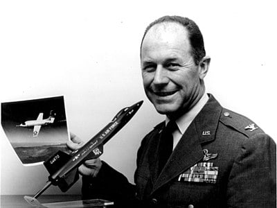 In 2013, Yeager was ranked what in Flying's list of Heroes of Aviation?