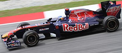 Who is Ricciardo's teammate at McLaren?