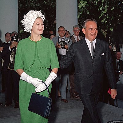 In what year did Grace Kelly marry Prince Rainier III?